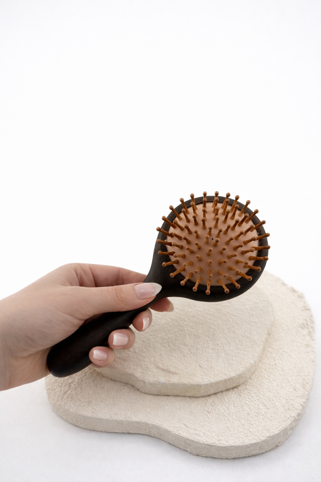 2-in-1 Haarbürste mit Kopfhautmassagebürste aus Sandelholz